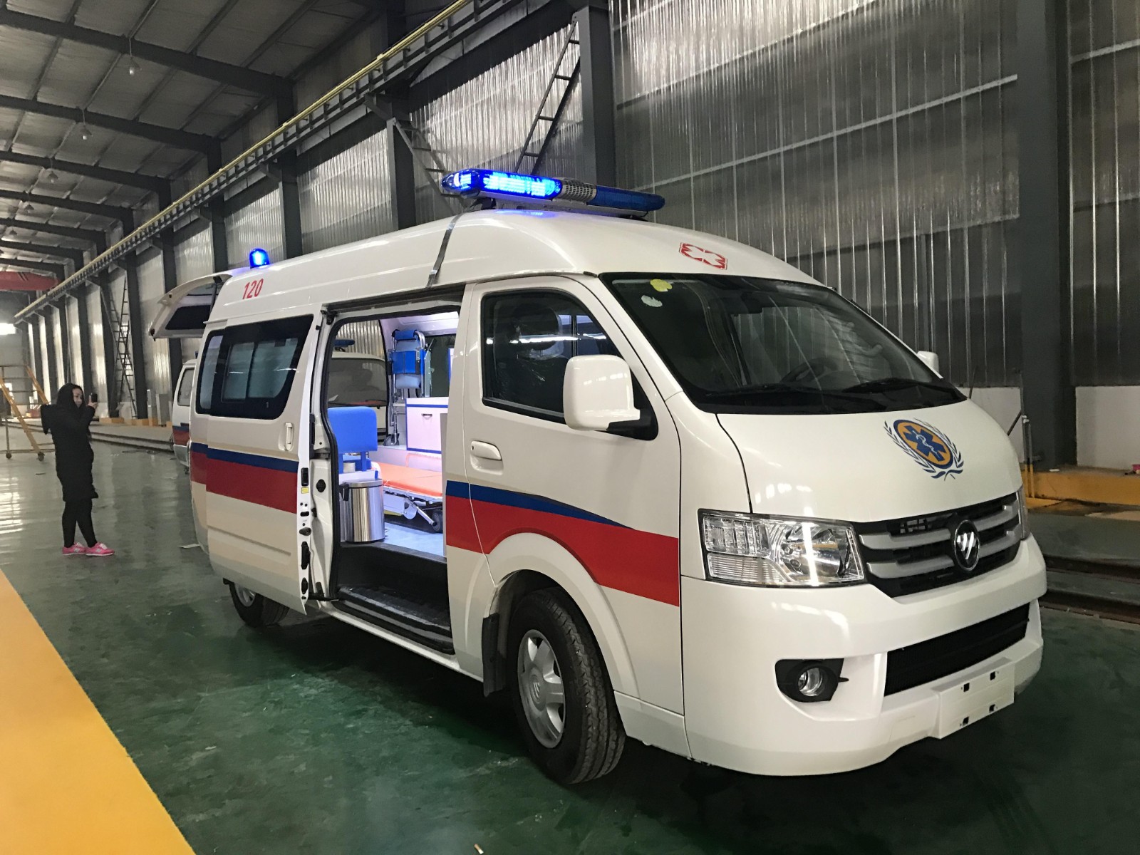 昂仁县救护车转院